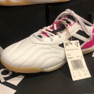 Men’s indoor soccer shoes